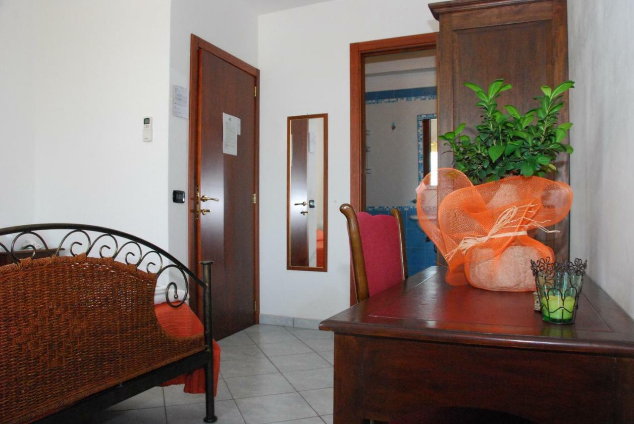 B&B Martius 2 Martano Exterior photo